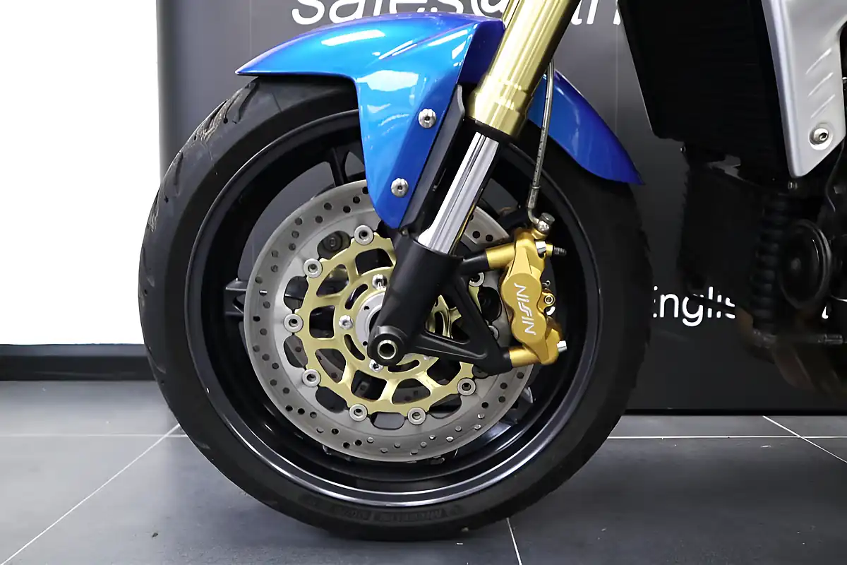Used 2005 Triumph Speed Triple Blue - Interior and Exterior details 12
