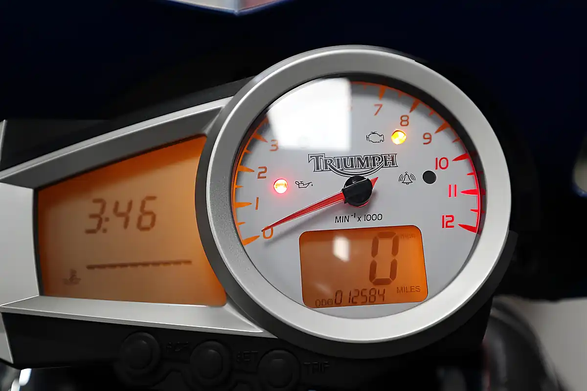Used 2005 Triumph Speed Triple Blue - Interior and Exterior details 15