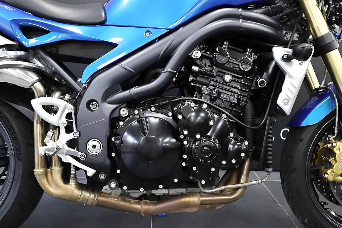 Used 2005 Triumph Speed Triple Blue - Interior and Exterior details 7