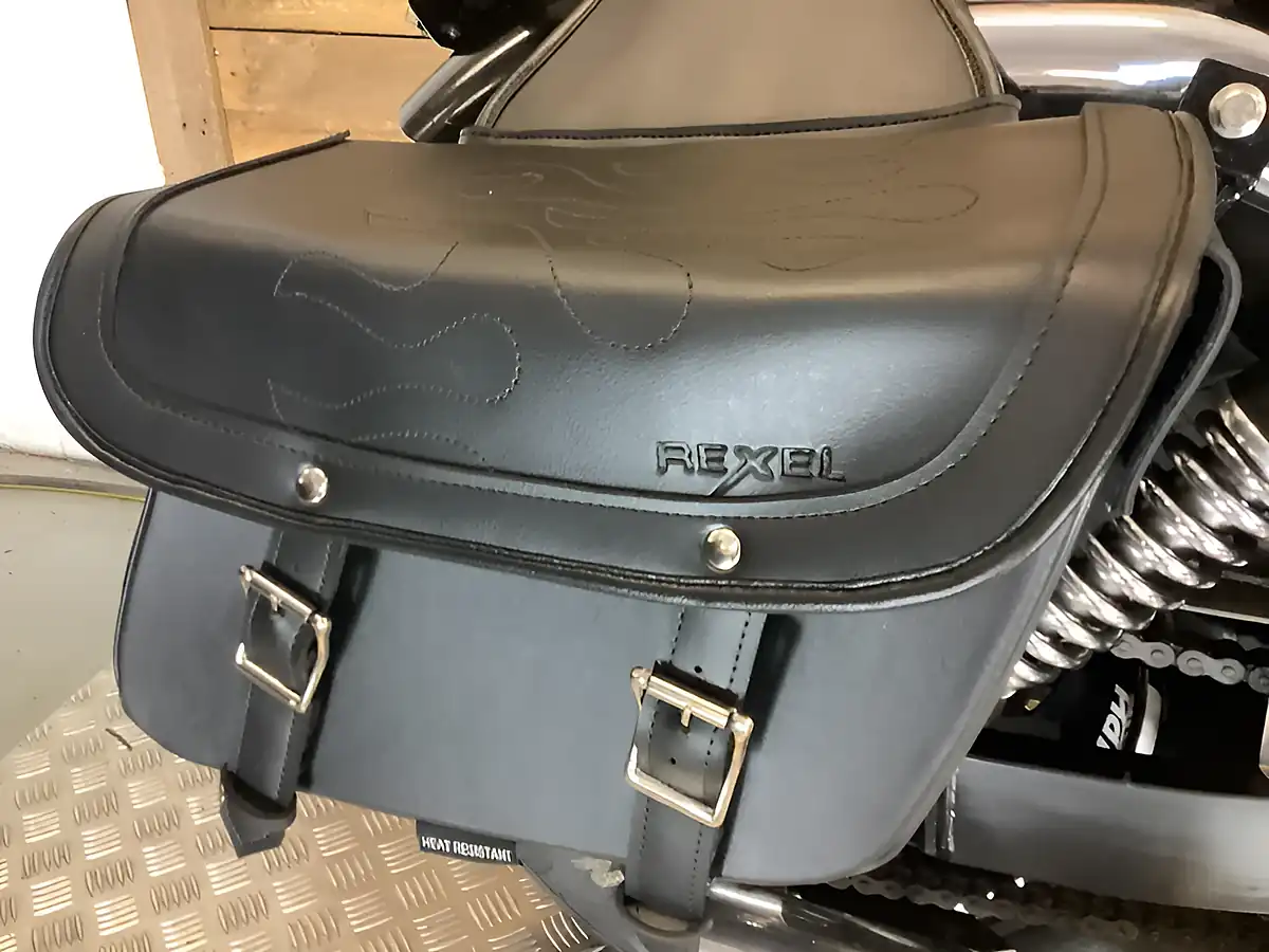 Used 2005 Triumph Speedmaster Black - Interior and Exterior details 17