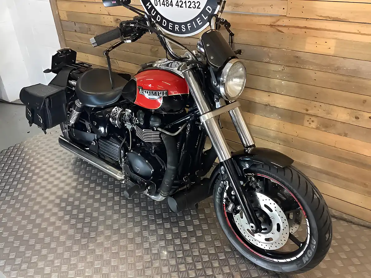 Used 2005 Triumph Speedmaster Black - Interior and Exterior details 4