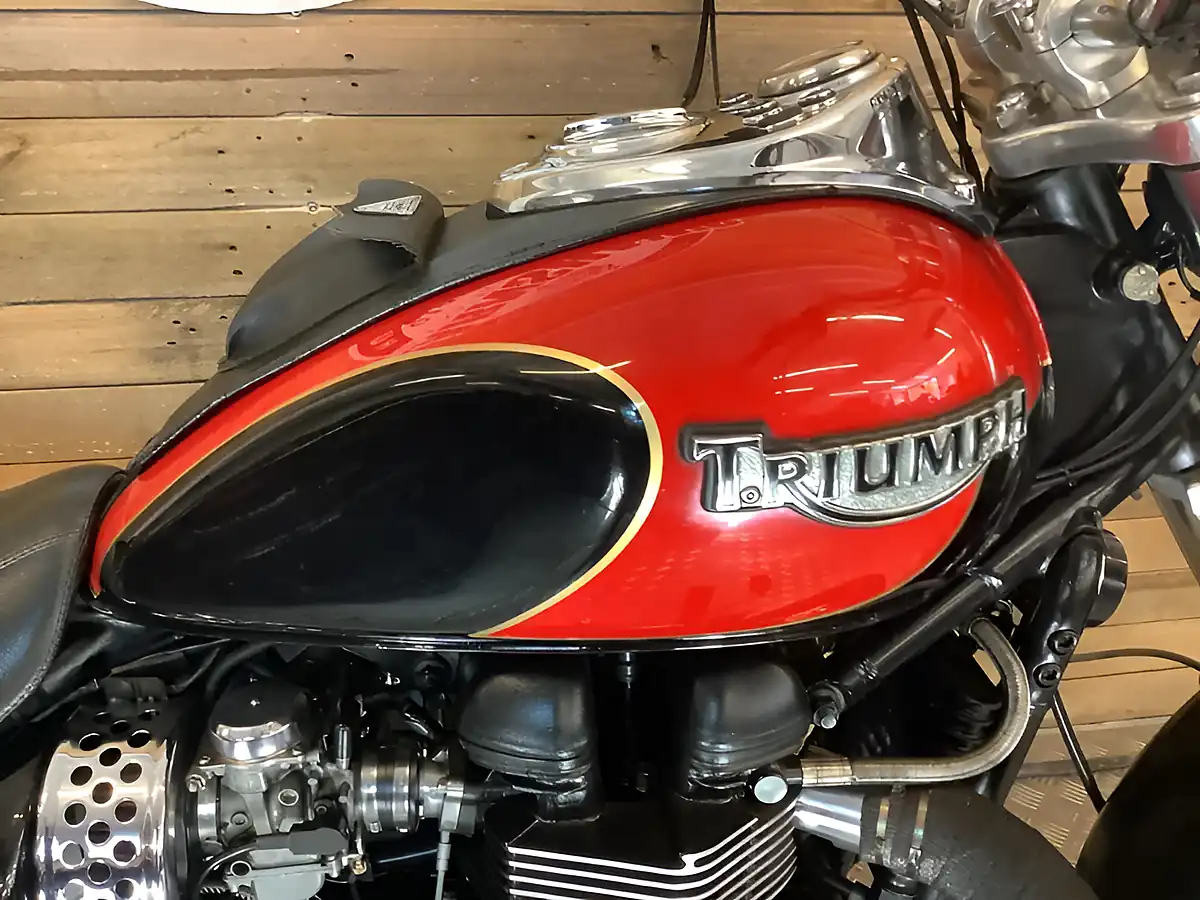 Used 2005 Triumph Speedmaster Black - Interior and Exterior details 9