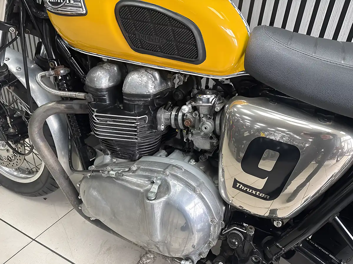 Used 2005 Triumph Thruxton Standard Yellow - Interior and Exterior details 15