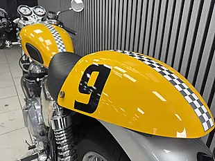 Used 2005 Triumph Thruxton Standard Yellow - Interior and Exterior details 17