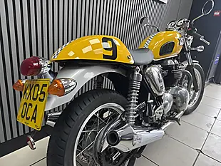 Used 2005 Triumph Thruxton Standard Yellow - Interior and Exterior details 6
