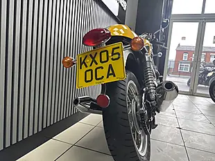 Used 2005 Triumph Thruxton Standard Yellow - Interior and Exterior details 8