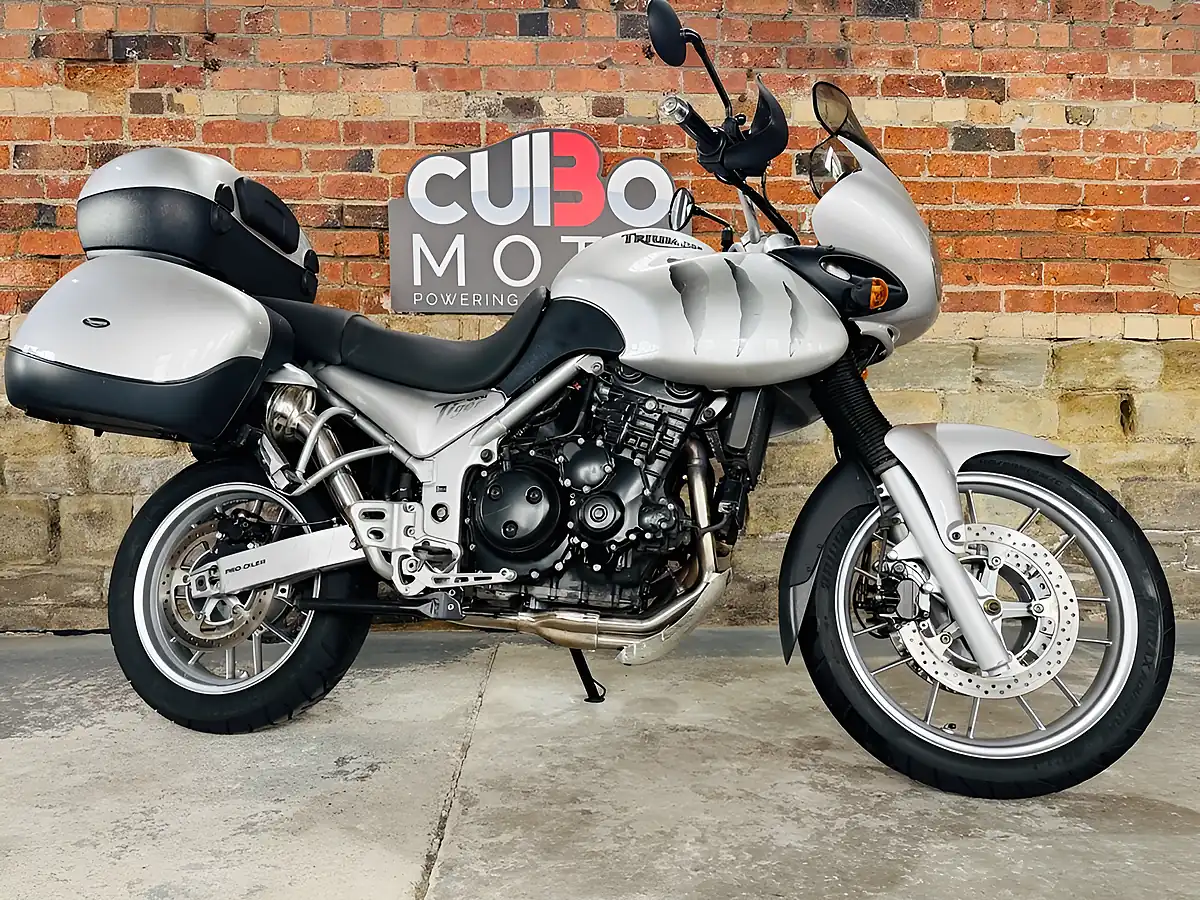 Used 2005 Triumph Tiger Adventure Silver - Front View