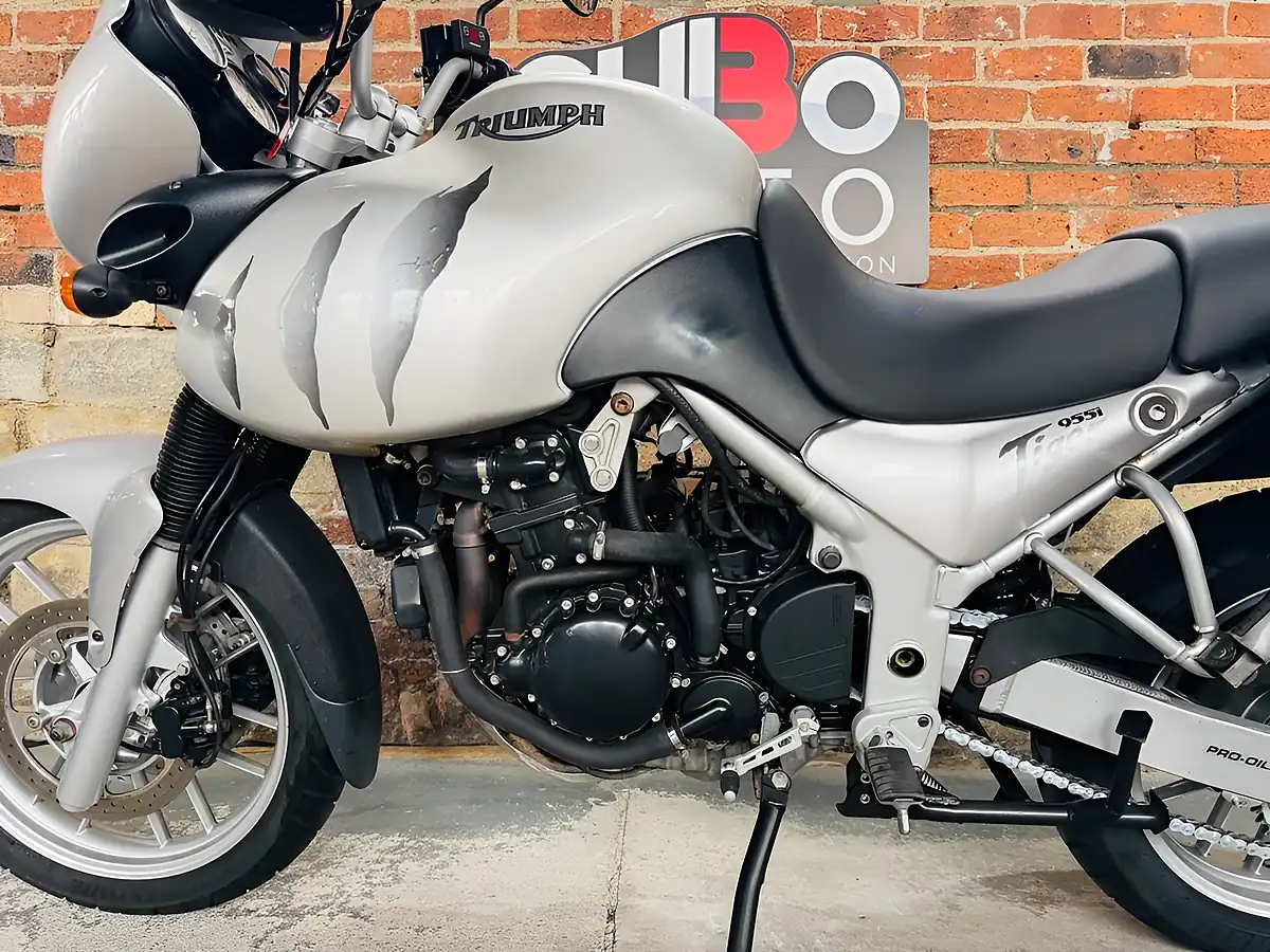 Used 2005 Triumph Tiger Adventure Silver - Interior and Exterior details 16