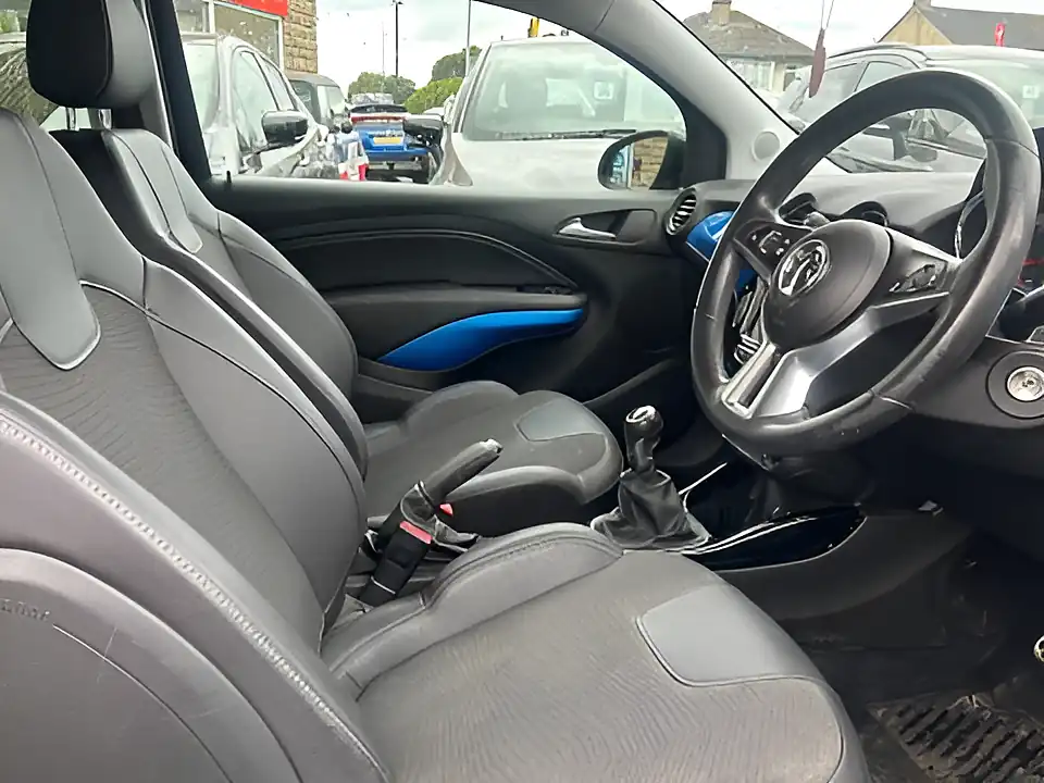 Used 2005 Vauxhall Adam Energised Blue - Interior and Exterior details 6