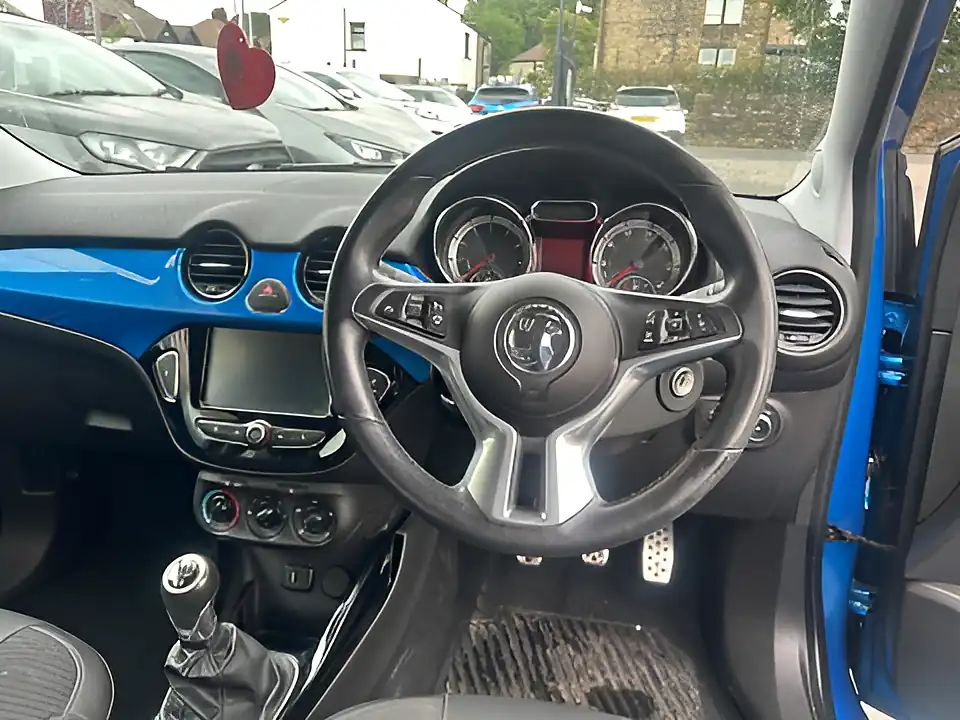 Used 2005 Vauxhall Adam Energised Blue - Interior and Exterior details 7