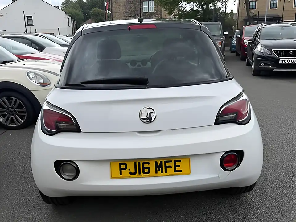 Used 2005 Vauxhall Adam Energised White - Interior and Exterior details 6