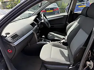 Used 2005 Vauxhall Astra Active Black - Interior and Exterior details 13
