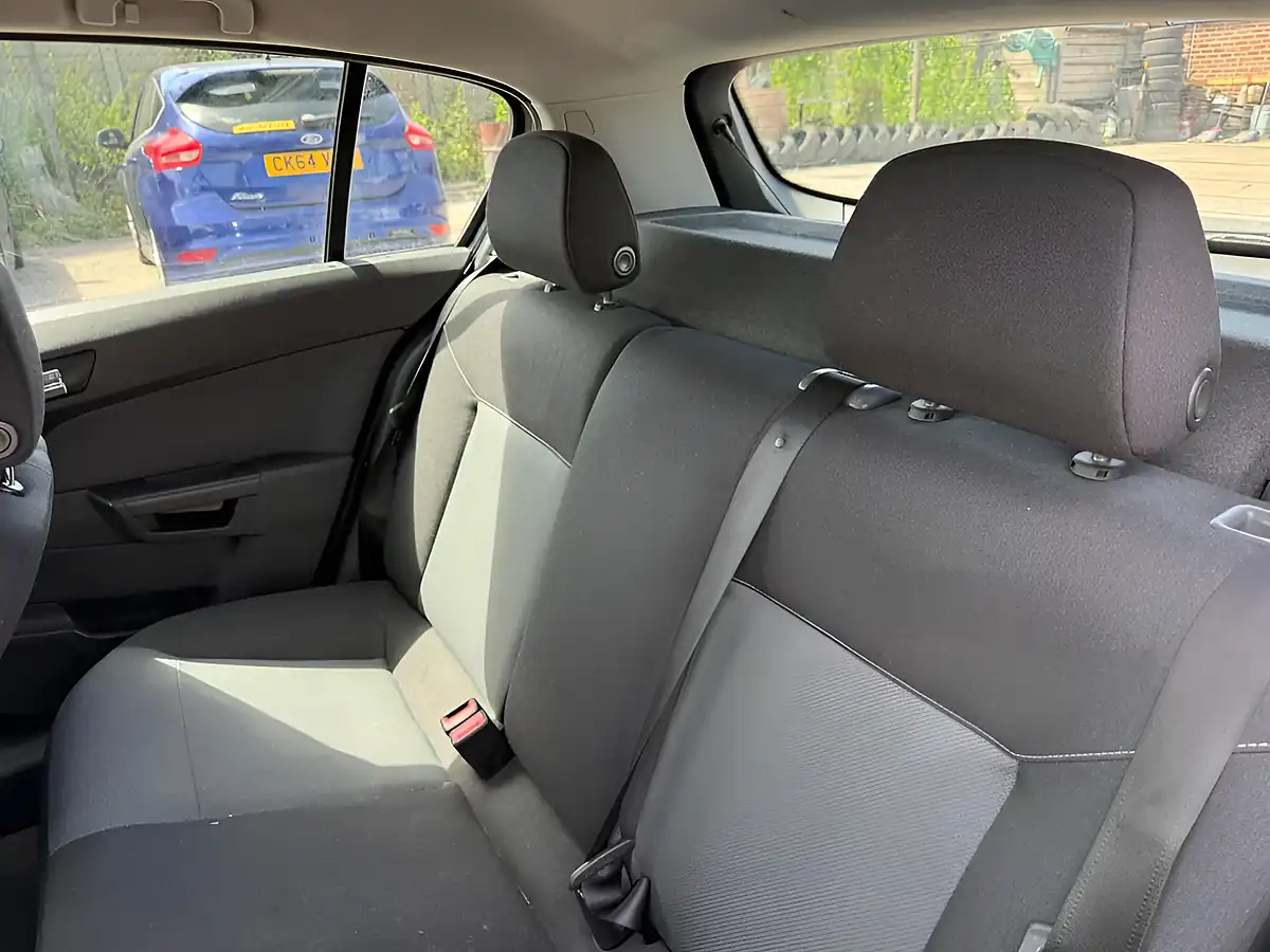 Used 2005 Vauxhall Astra Active Black - Interior and Exterior details 14