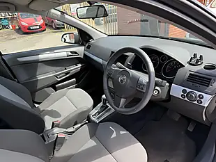 Used 2005 Vauxhall Astra Active Black - Interior and Exterior details 15