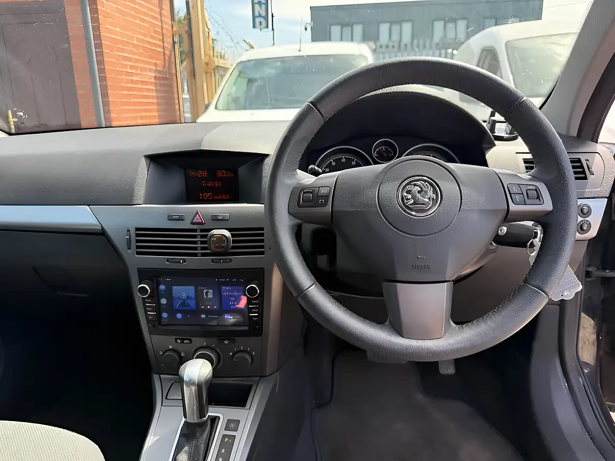 Used 2005 Vauxhall Astra Active Black - Interior and Exterior details 16