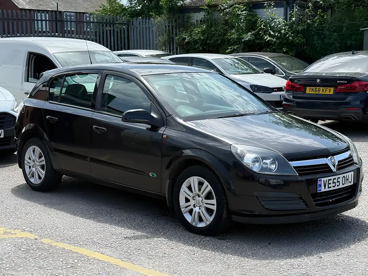 Used 2005 Vauxhall Astra Active Black - Interior and Exterior details 2