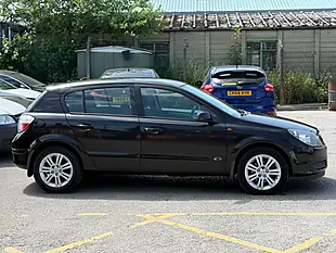 Used 2005 Vauxhall Astra Active Black - Interior and Exterior details 3