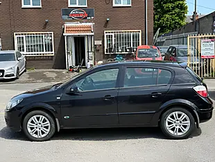 Used 2005 Vauxhall Astra Active Black - Interior and Exterior details 6