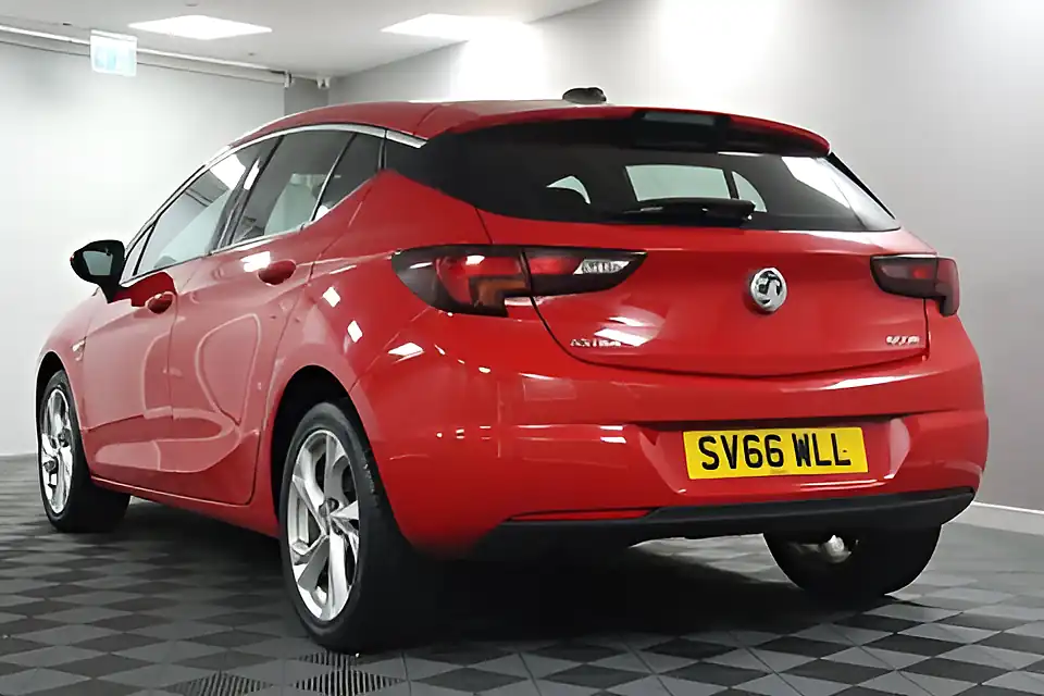Used 2005 Vauxhall Astra Sri Red - Interior and Exterior details 12