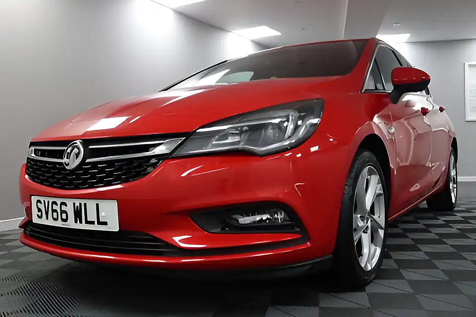 Used 2005 Vauxhall Astra Sri Red - Interior and Exterior details 14