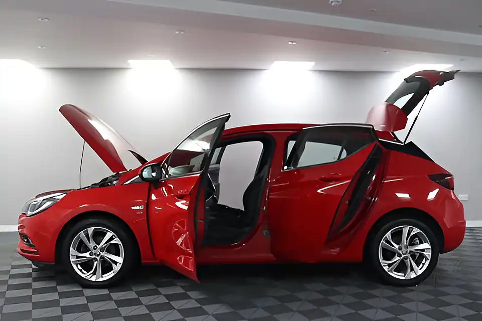 Used 2005 Vauxhall Astra Sri Red - Interior and Exterior details 3
