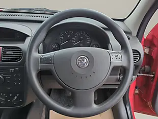 Used 2005 Vauxhall Combo 1700 16v MPV Red - Interior and Exterior details 13