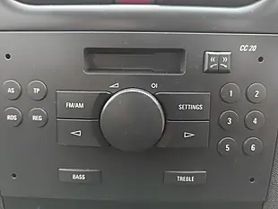 Used 2005 Vauxhall Combo 1700 16v MPV Red - Interior and Exterior details 16