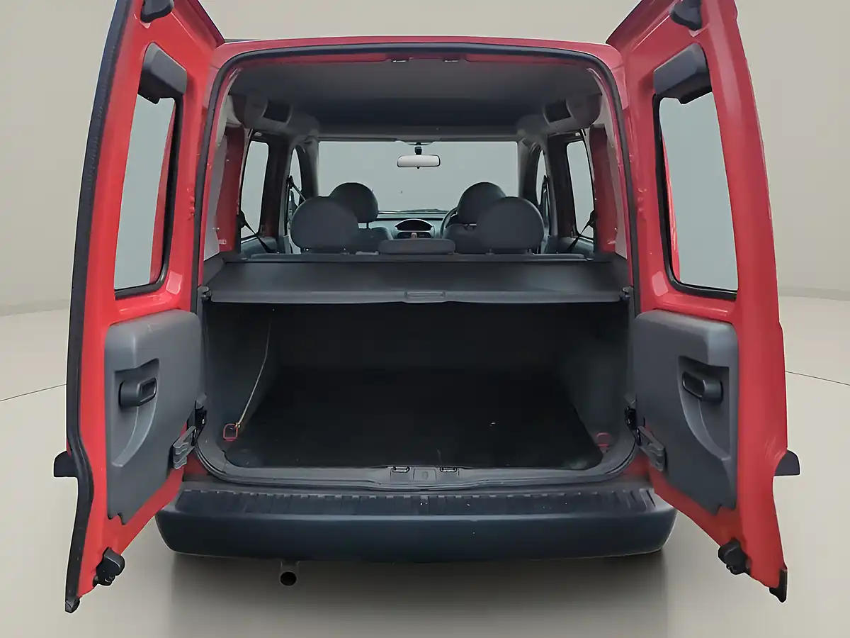 Used 2005 Vauxhall Combo 1700 16v MPV Red - Interior and Exterior details 2