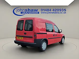 Used 2005 Vauxhall Combo 1700 16v MPV Red - Interior and Exterior details 5