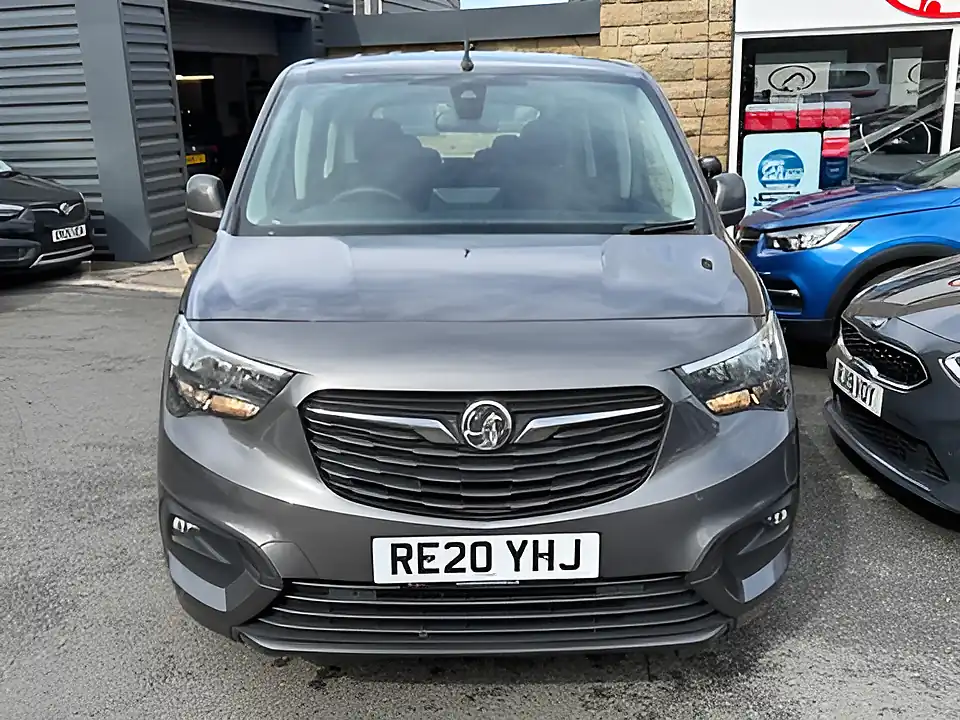 Used 2005 Vauxhall Combo Life Energy S/S Grey - Front View