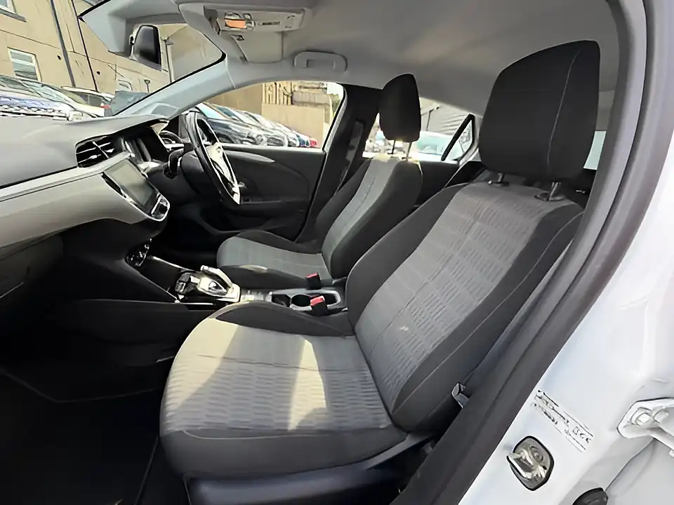 Used 2005 Vauxhall Corsa Electric Se Nav White - Interior and Exterior details 15