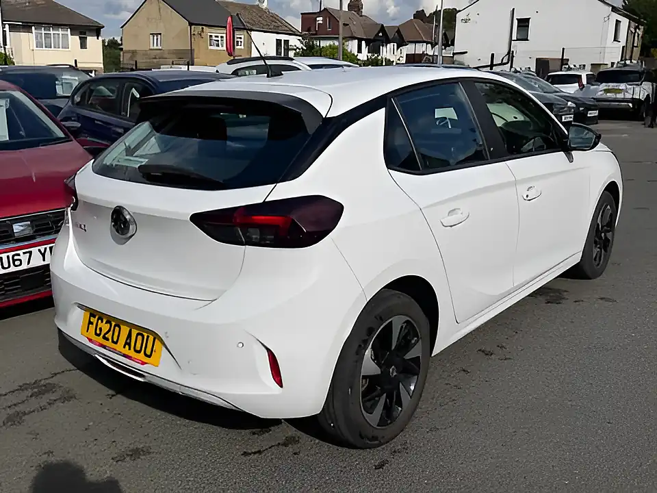 Used 2005 Vauxhall Corsa Electric Se Nav White - Interior and Exterior details 7