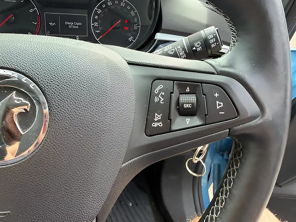 Used 2005 Vauxhall Corsa Griffin Blue - Interior and Exterior details 12