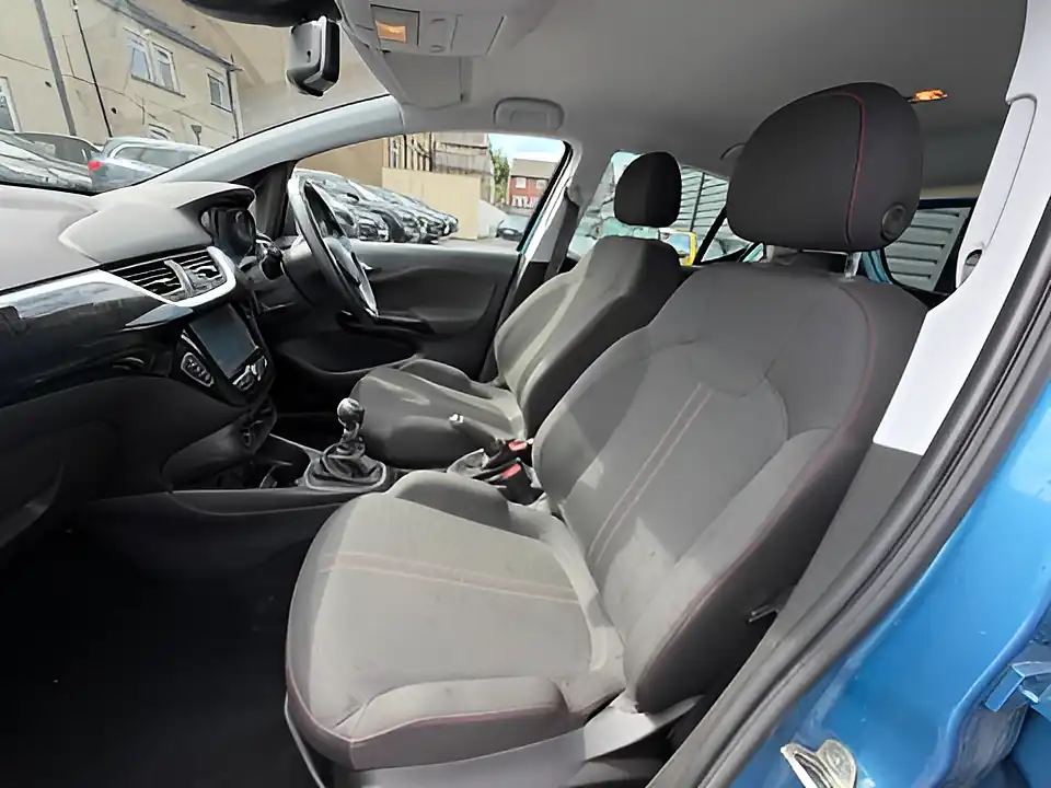 Used 2005 Vauxhall Corsa Griffin Blue - Interior and Exterior details 16