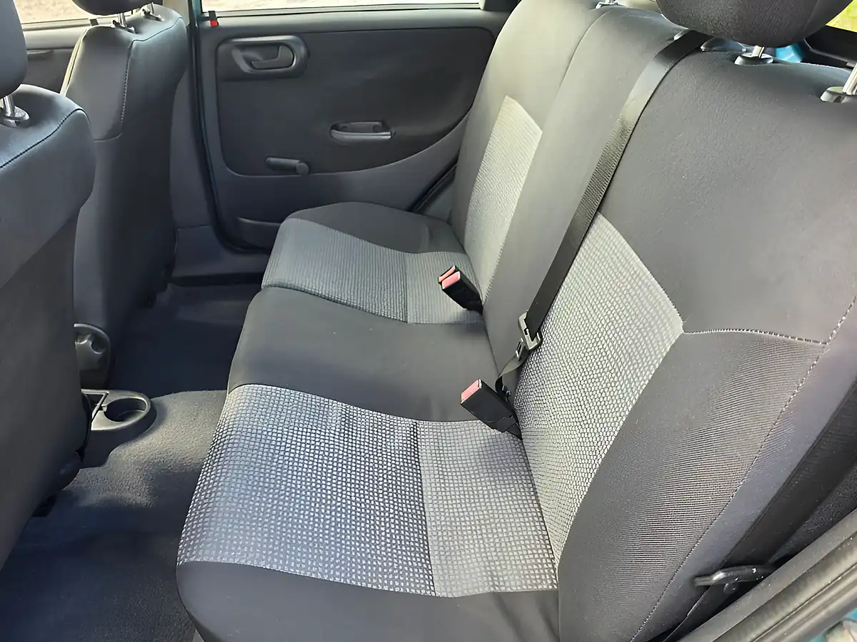 Used 2005 Vauxhall Corsa Life Green - Interior and Exterior details 14