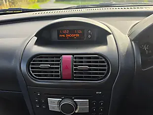 Used 2005 Vauxhall Corsa Life Green - Interior and Exterior details 17