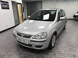 Used 2005 Vauxhall Corsa Sxi Silver - Interior and Exterior details 5