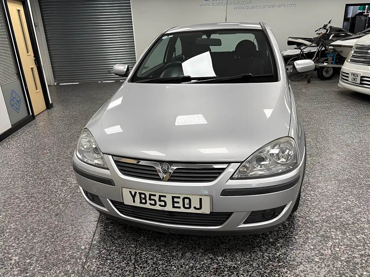 Used 2005 Vauxhall Corsa Sxi Silver - Interior and Exterior details 6