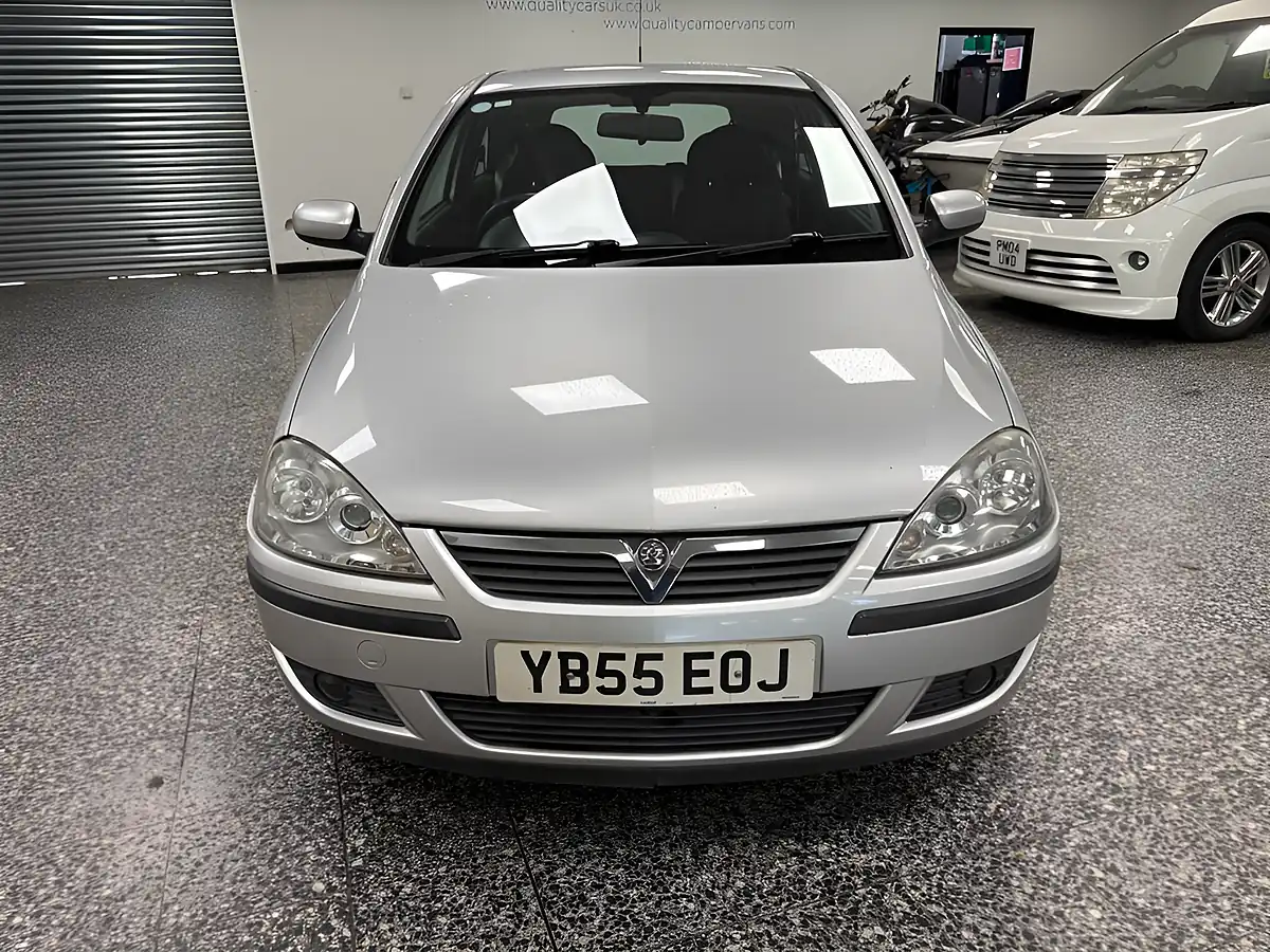 Used 2005 Vauxhall Corsa Sxi Silver - Interior and Exterior details 7