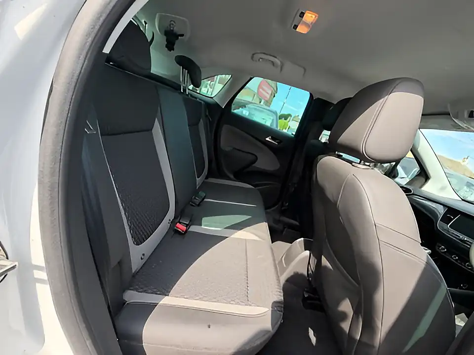 Used 2005 Vauxhall Crossland X Elite Nav White - Interior and Exterior details 10