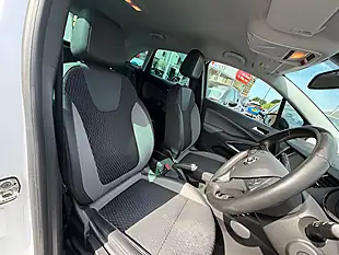 Used 2005 Vauxhall Crossland X Elite Nav White - Interior and Exterior details 9