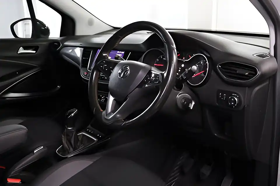 Used 2005 Vauxhall Crossland X Elite Nav White - Interior and Exterior details 3