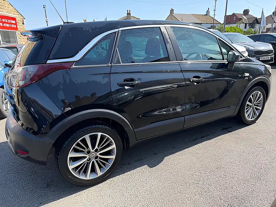 Used 2005 Vauxhall Crossland X Griffin Black - Interior and Exterior details 15