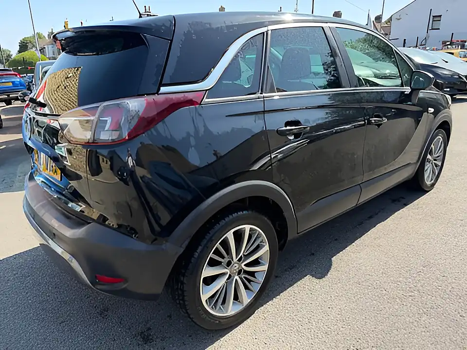 Used 2005 Vauxhall Crossland X Griffin Black - Interior and Exterior details 18