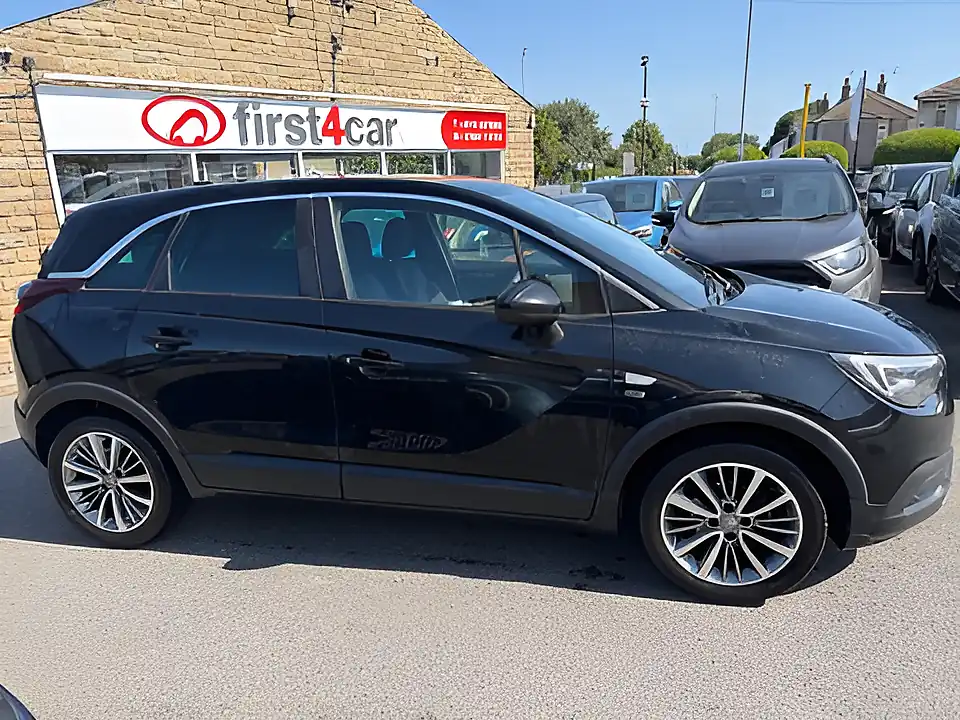 Used 2005 Vauxhall Crossland X Griffin Black - Interior and Exterior details 9