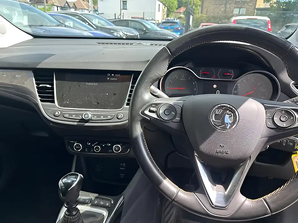 Used 2005 Vauxhall Crossland X Tech Line Nav White - Interior and Exterior details 10