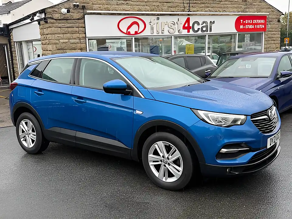 Used 2005 Vauxhall Grandland X Se Premium Blue - Front View