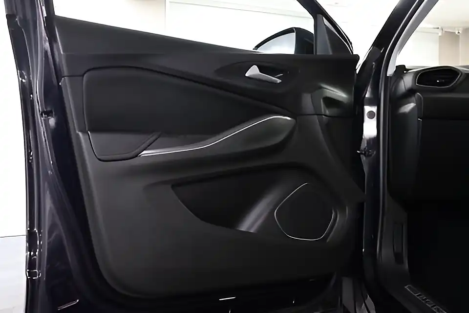 Used 2005 Vauxhall Grandland X Sport Nav S/S Purple - Interior and Exterior details 18