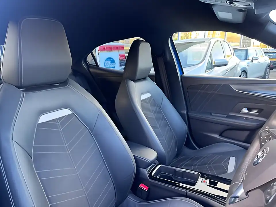 Used 2005 Vauxhall Mokka Electric Ultimate Blue - Interior and Exterior details 7