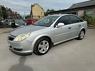 Used 2005 Vauxhall Vectra Life Silver - Interior and Exterior details 4